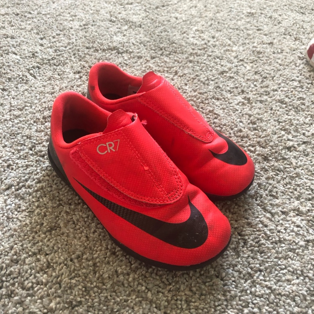 Nike indoor cleats